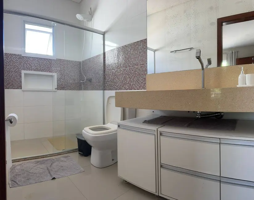 Casa com 5 quartos para alugar em Porto Seguro - BA - imagem 7 Foto 7 de Casa com 5 quartos para alugar em Porto Seguro - BA