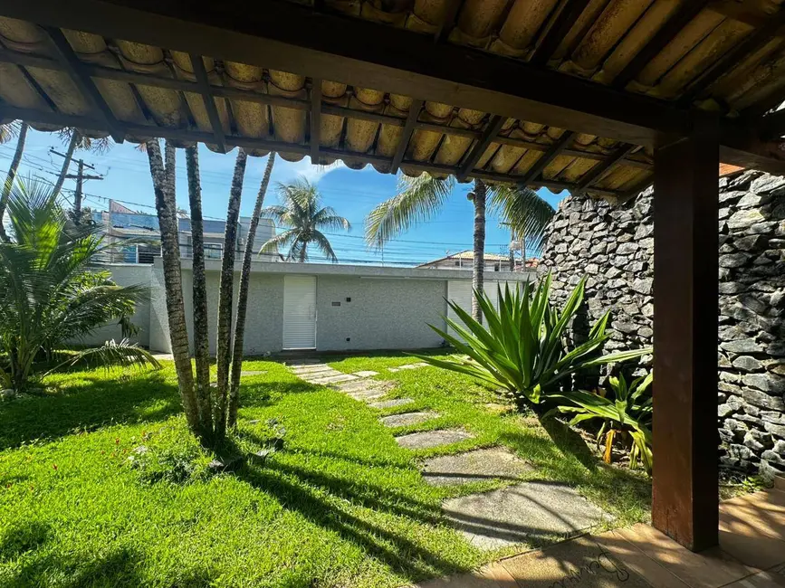 Casa com 4 quartos para alugar, 250m2 em Porto Seguro - BA - imagem 3 Foto 3 de Casa com 4 quartos para alugar, 250m2 em Porto Seguro - BA