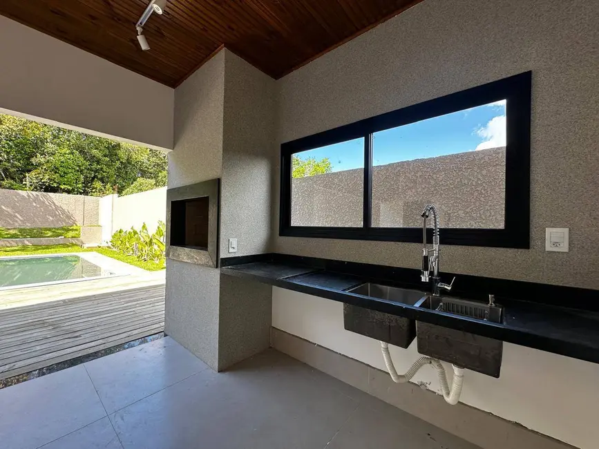 Foto 2 de Casa com 3 quartos à venda, 200m2 em Porto Seguro - BA