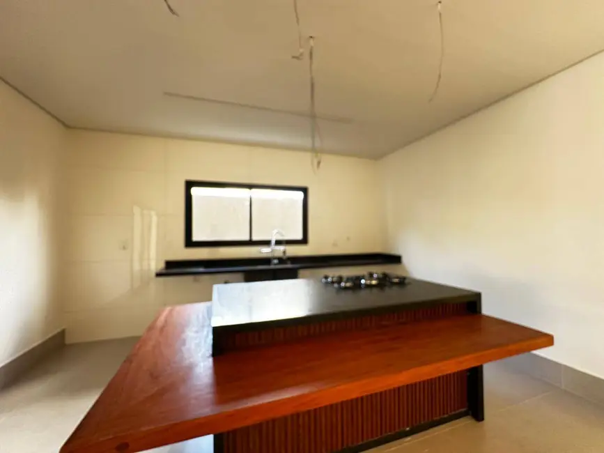 Foto 5 de Casa com 3 quartos à venda, 200m2 em Porto Seguro - BA