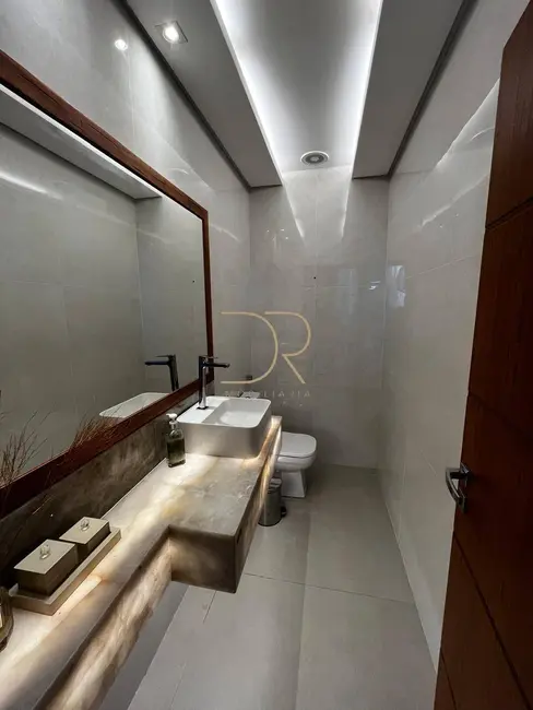 Foto 3 de Casa de Condomínio com 3 quartos à venda em Porto Seguro - BA