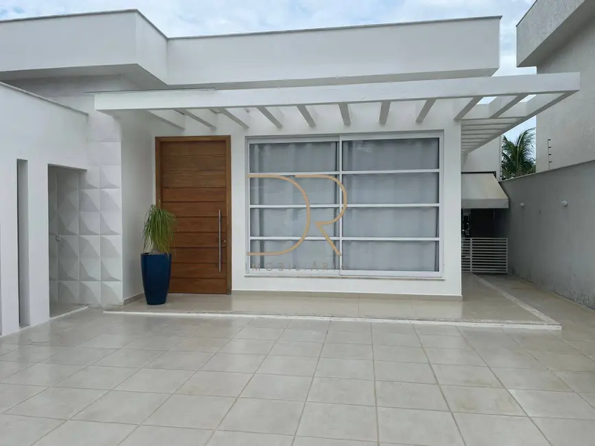 Foto 1 de Casa de Condomínio com 4 quartos para alugar em Porto Seguro - BA