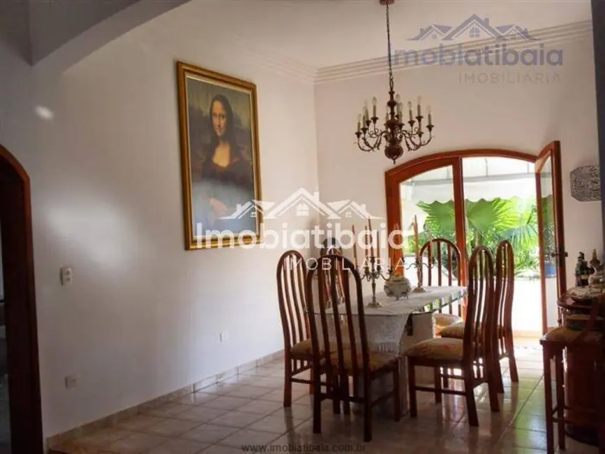 Casa com 3 quartos à venda, 1080m2 em Jardim Itaperi, Atibaia - SP - imagem 9 Foto 9 de Casa com 3 quartos à venda, 1080m2 em Jardim Itaperi, Atibaia - SP