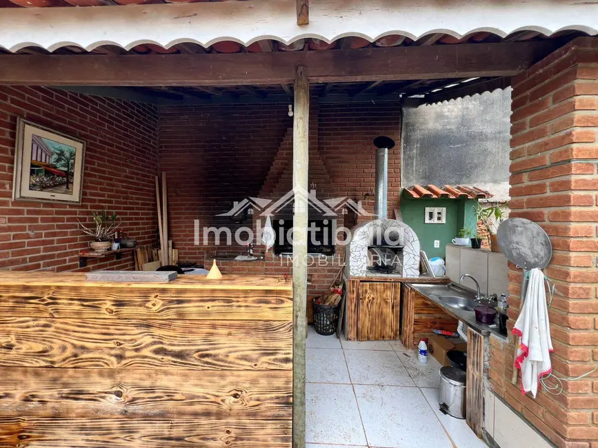 Chácara com 3 quartos à venda, 780m2 em Piracaia - SP - imagem 4 Foto 4 de Chácara com 3 quartos à venda, 780m2 em Piracaia - SP