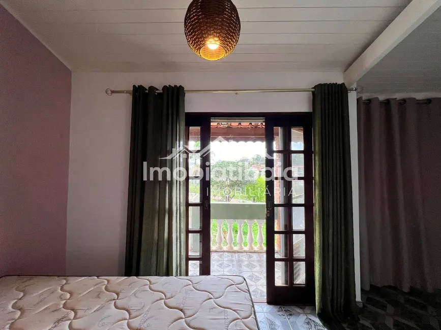 Chácara com 3 quartos à venda, 780m2 em Piracaia - SP - imagem 8 Foto 8 de Chácara com 3 quartos à venda, 780m2 em Piracaia - SP