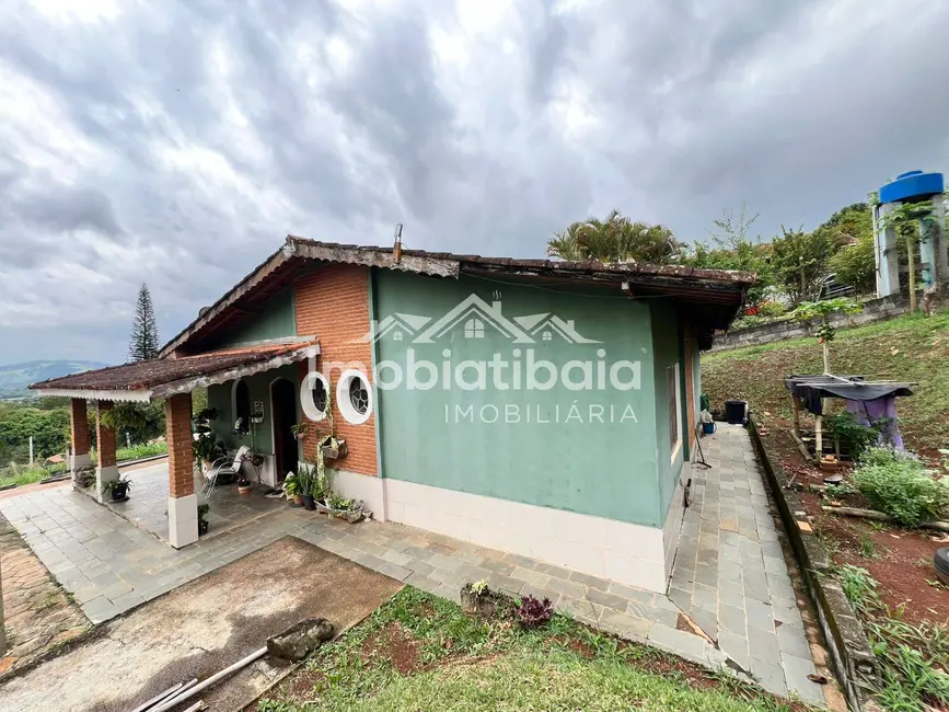 Chácara com 3 quartos à venda, 780m2 em Piracaia - SP - imagem 1 Foto 1 de Chácara com 3 quartos à venda, 780m2 em Piracaia - SP