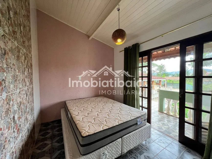 Chácara com 3 quartos à venda, 780m2 em Piracaia - SP - imagem 2 Foto 2 de Chácara com 3 quartos à venda, 780m2 em Piracaia - SP