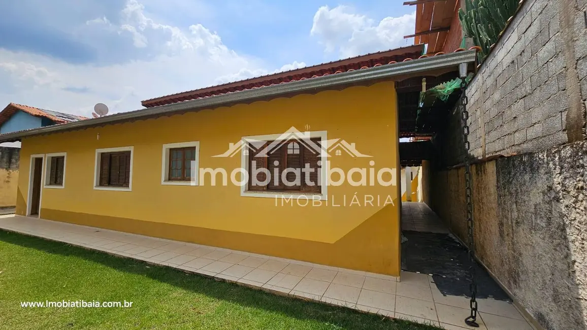 Chácara com 4 quartos à venda, 680m2 em Centro, Piracaia - SP - imagem 8 Foto 8 de Chácara com 4 quartos à venda, 680m2 em Centro, Piracaia - SP