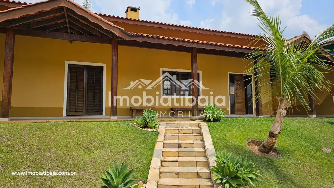 Chácara com 4 quartos à venda, 680m2 em Centro, Piracaia - SP - imagem 6 Foto 6 de Chácara com 4 quartos à venda, 680m2 em Centro, Piracaia - SP