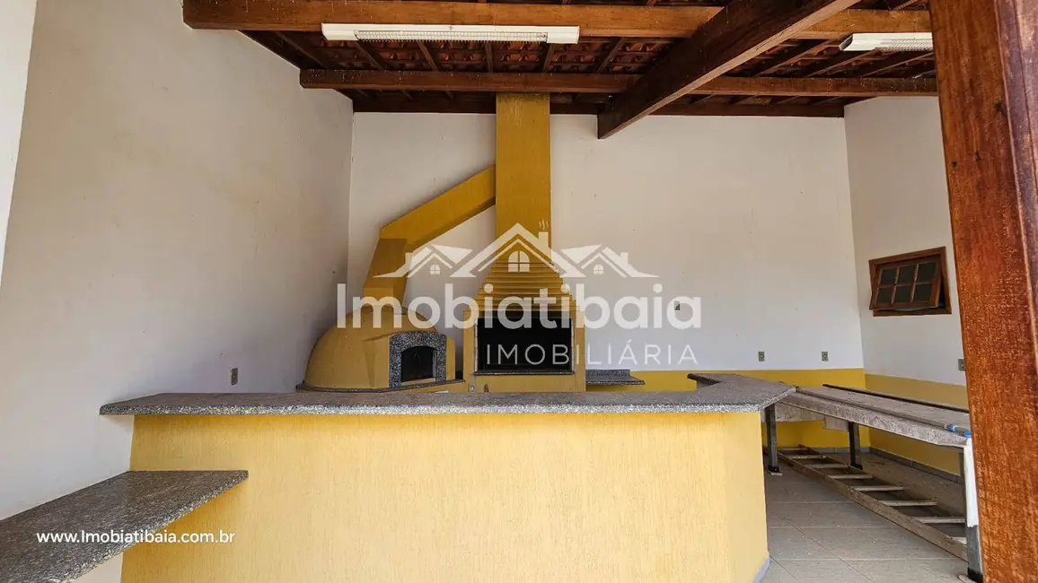 Chácara com 4 quartos à venda, 680m2 em Centro, Piracaia - SP - imagem 9 Foto 9 de Chácara com 4 quartos à venda, 680m2 em Centro, Piracaia - SP