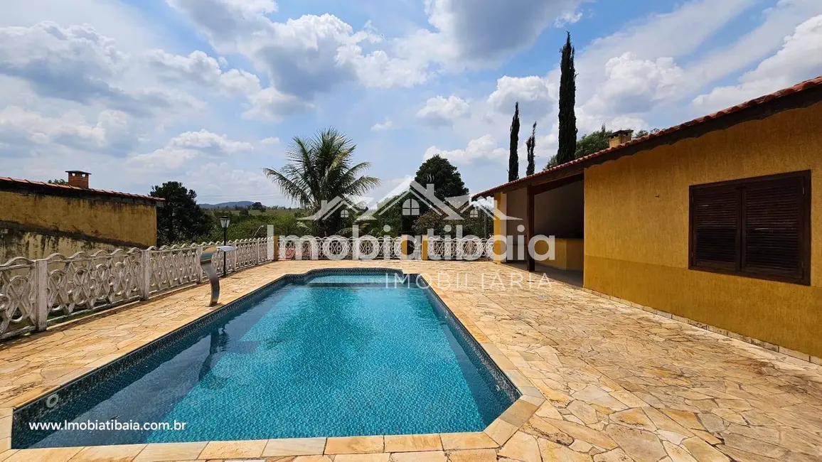 Chácara com 4 quartos à venda, 680m2 em Centro, Piracaia - SP - imagem 4 Foto 4 de Chácara com 4 quartos à venda, 680m2 em Centro, Piracaia - SP