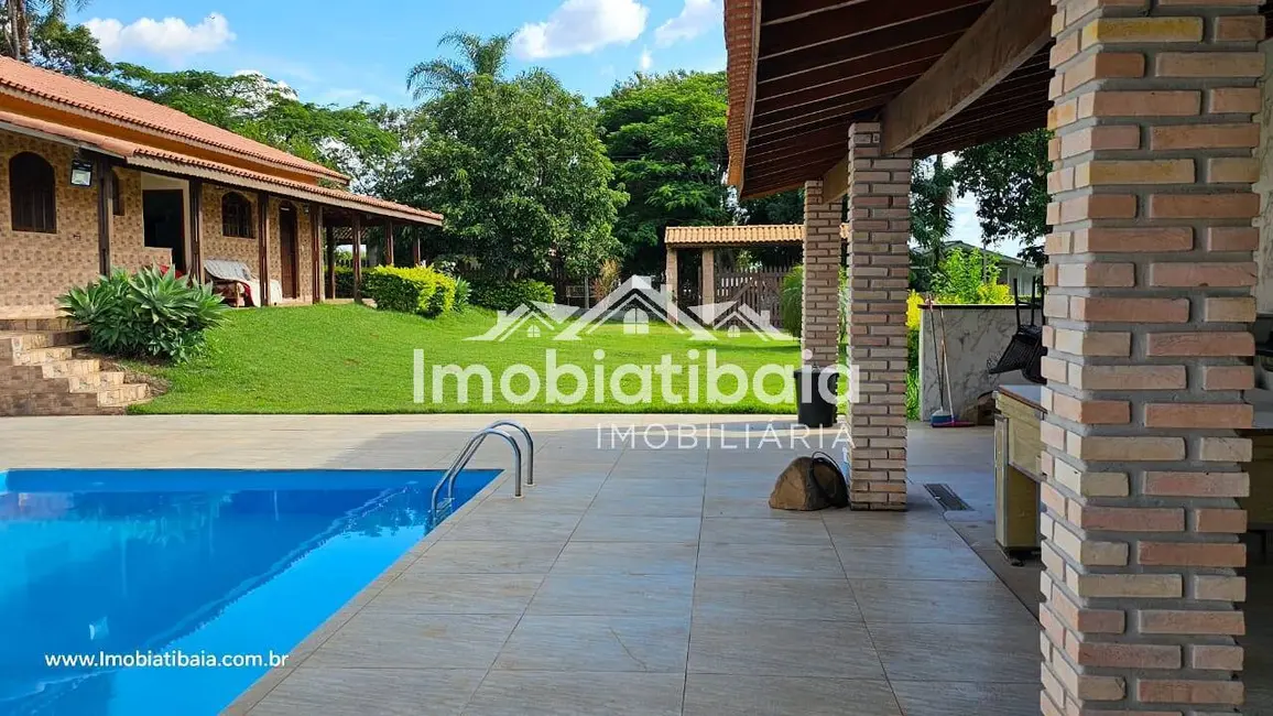 Foto 3 de Chácara com 3 quartos à venda, 1000m2 em Loteamento Aeródromo Vale Eldorado, Braganca Paulista - SP