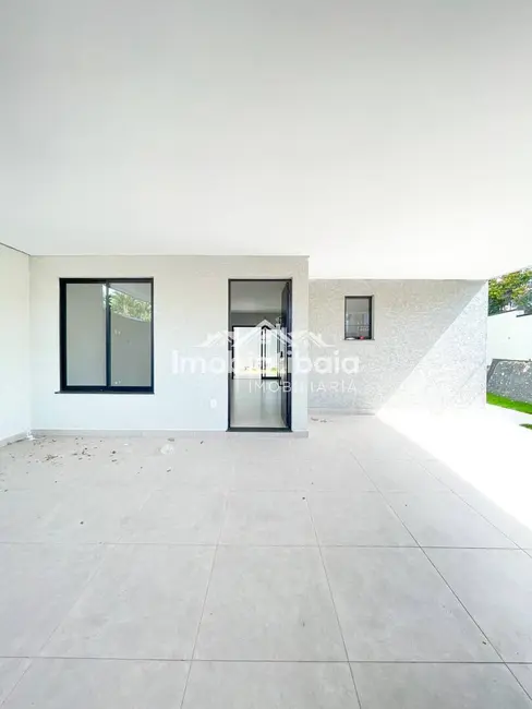 Foto 2 de Casa com 3 quartos à venda, 190m2 em Atibaia - SP