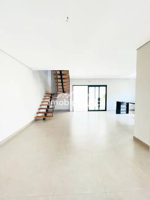 Foto 8 de Casa com 3 quartos à venda, 190m2 em Atibaia - SP