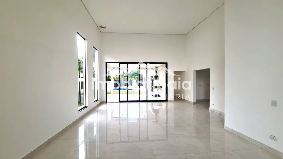 Foto 8 de Casa de Condomínio com 3 quartos à venda e para alugar, 600m2 em Condomínio Residencial Shamballa III, Atibaia - SP