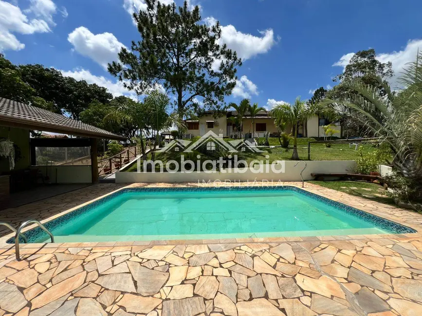 Chácara com 4 quartos à venda, 1210m2 em Maracanã, Jarinu - SP - imagem 1 Foto 1 de Chácara com 4 quartos à venda, 1210m2 em Maracanã, Jarinu - SP