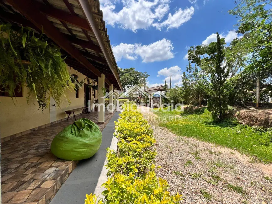 Chácara com 4 quartos à venda, 1210m2 em Maracanã, Jarinu - SP - imagem 8 Foto 8 de Chácara com 4 quartos à venda, 1210m2 em Maracanã, Jarinu - SP