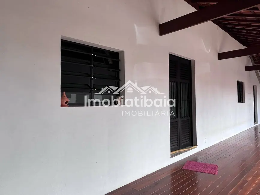 Chácara com 8 quartos à venda, 2750m2 em Centro, Piracaia - SP - imagem 5 Foto 5 de Chácara com 8 quartos à venda, 2750m2 em Centro, Piracaia - SP