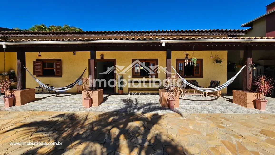 Chácara com 3 quartos à venda, 1400m2 em Centro, Jarinu - SP - imagem 8 Foto 8 de Chácara com 3 quartos à venda, 1400m2 em Centro, Jarinu - SP