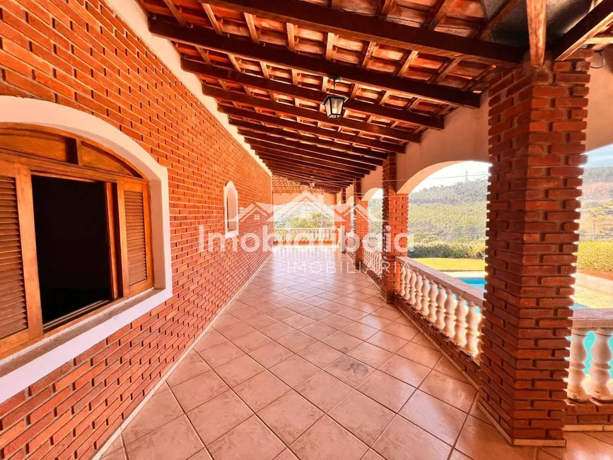 Foto 3 de Chácara com 4 quartos à venda, 1368m2 em Chácaras Fernão Dias, Atibaia - SP