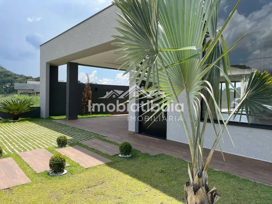Casa de Condomínio com 3 quartos à venda, 300m2 em Laranja Azeda, Atibaia - SP - imagem 4 Foto 4 de Casa de Condomínio com 3 quartos à venda, 300m2 em Laranja Azeda, Atibaia - SP