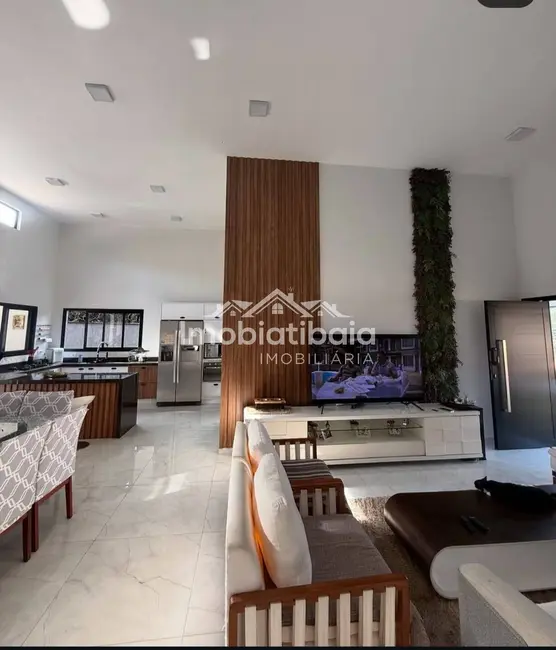 Foto 6 de Casa de Condomínio com 3 quartos à venda, 340m2 em Bom Jesus Dos Perdoes - SP