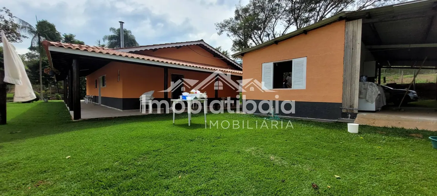Chácara com 3 quartos à venda, 1600m2 em Piracaia - SP - imagem 8 Foto 8 de Chácara com 3 quartos à venda, 1600m2 em Piracaia - SP
