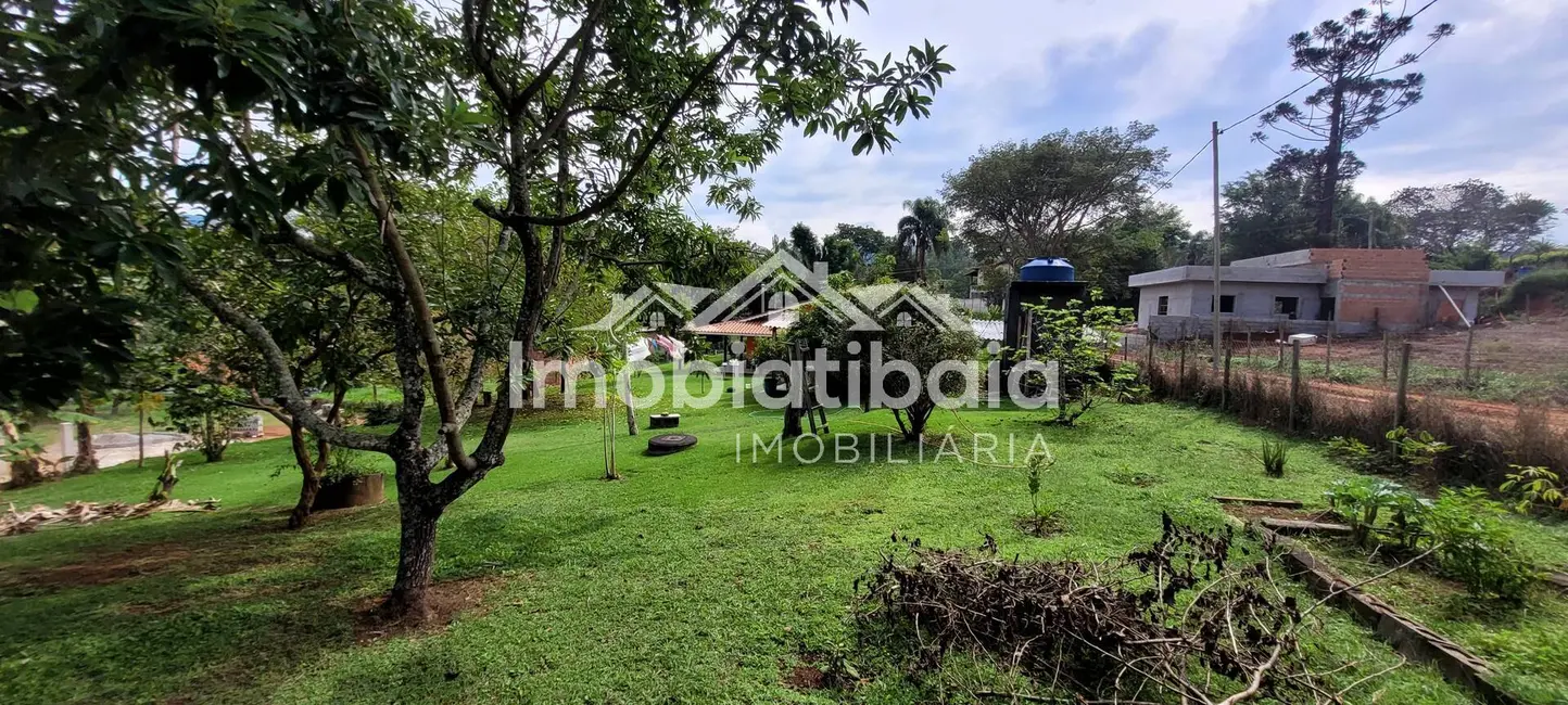 Chácara com 3 quartos à venda, 1600m2 em Piracaia - SP - imagem 4 Foto 4 de Chácara com 3 quartos à venda, 1600m2 em Piracaia - SP