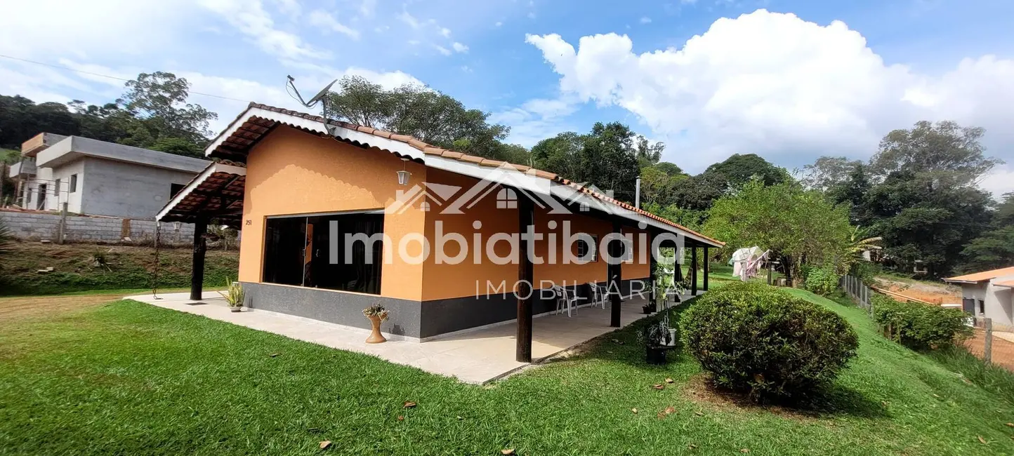 Chácara com 3 quartos à venda, 1600m2 em Piracaia - SP - imagem 5 Foto 5 de Chácara com 3 quartos à venda, 1600m2 em Piracaia - SP