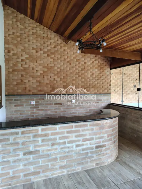 Chácara com 4 quartos à venda, 1648m2 em Batatuba, Piracaia - SP - imagem 5 Foto 5 de Chácara com 4 quartos à venda, 1648m2 em Batatuba, Piracaia - SP