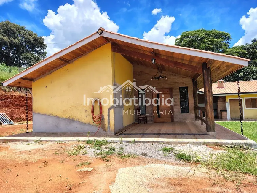 Chácara com 4 quartos à venda, 1648m2 em Batatuba, Piracaia - SP - imagem 3 Foto 3 de Chácara com 4 quartos à venda, 1648m2 em Batatuba, Piracaia - SP