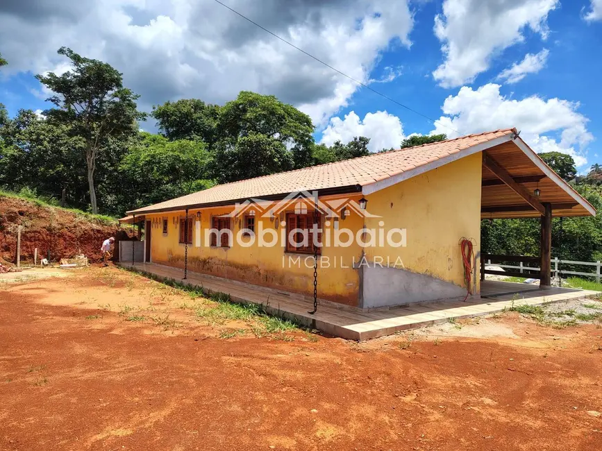 Chácara com 4 quartos à venda, 1648m2 em Batatuba, Piracaia - SP - imagem 4 Foto 4 de Chácara com 4 quartos à venda, 1648m2 em Batatuba, Piracaia - SP