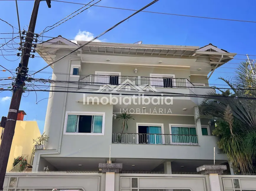 Casa com 5 quartos à venda, 900m2 em Jardim Itaperi, Atibaia - SP - imagem 8 Foto 8 de Casa com 5 quartos à venda, 900m2 em Jardim Itaperi, Atibaia - SP