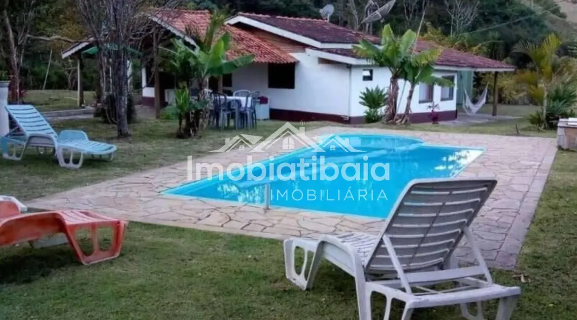 Foto 1 de Chácara com 2 quartos à venda, 1600m2 em Centro, Piracaia - SP