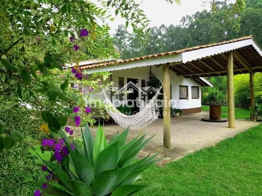 Chácara com 2 quartos à venda, 1600m2 em Centro, Piracaia - SP - imagem 3 Foto 3 de Chácara com 2 quartos à venda, 1600m2 em Centro, Piracaia - SP