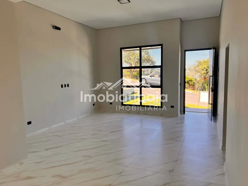 Foto 3 de Casa de Condomínio com 4 quartos à venda, 300m2 em Bom Jesus Dos Perdoes - SP