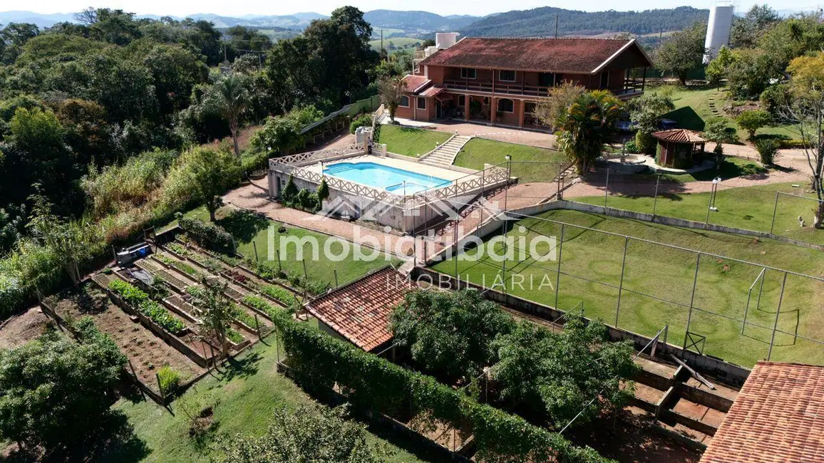 Sítio / Rancho com 5 quartos à venda, 20000m2 em Centro, Jarinu - SP - imagem 1 Foto 1 de Sítio / Rancho com 5 quartos à venda, 20000m2 em Centro, Jarinu - SP