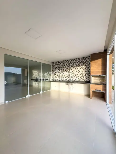 Foto 2 de Casa de Condomínio com 3 quartos à venda, 510m2 em Jardim Shangri-Lá, Atibaia - SP