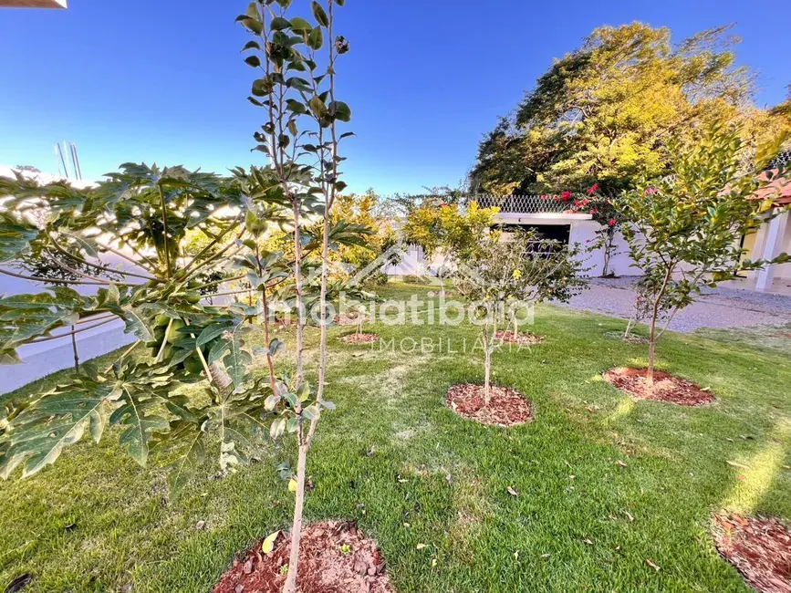 Foto 3 de Chácara com 3 quartos à venda, 1000m2 em Jardim Estância Brasil, Atibaia - SP