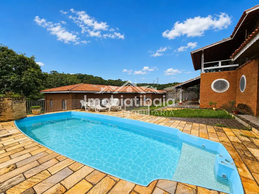 Chácara com 4 quartos à venda, 800m2 em Maracanã, Atibaia - SP - imagem 1 Foto 1 de Chácara com 4 quartos à venda, 800m2 em Maracanã, Atibaia - SP