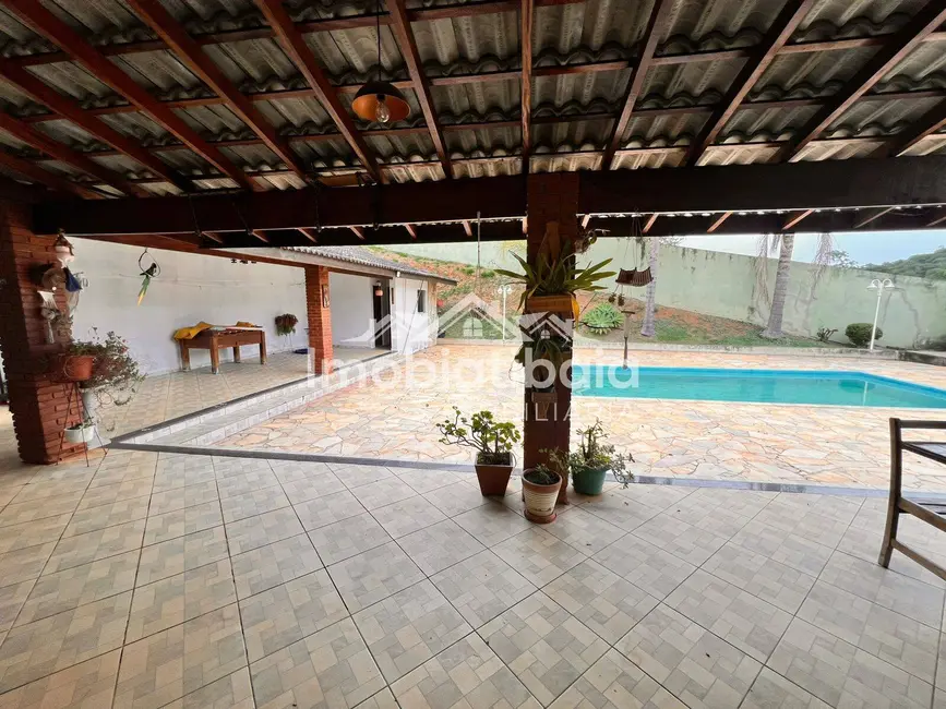 Foto 2 de Chácara com 3 quartos à venda, 1180m2 em Batatuba, Piracaia - SP