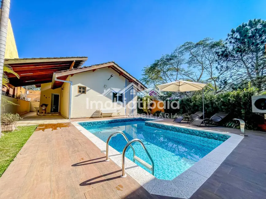 Casa de Condomínio com 3 quartos à venda, 420m2 em Jardim Centenário, Atibaia - SP - imagem 1 Foto 1 de Casa de Condomínio com 3 quartos à venda, 420m2 em Jardim Centenário, Atibaia - SP