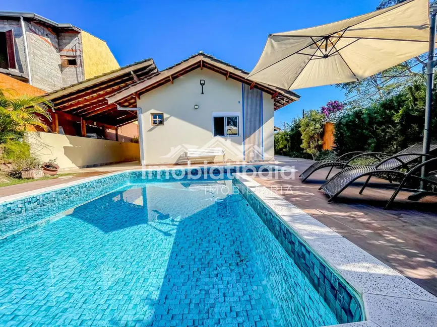 Casa de Condomínio com 3 quartos à venda, 420m2 em Jardim Centenário, Atibaia - SP - imagem 2 Foto 2 de Casa de Condomínio com 3 quartos à venda, 420m2 em Jardim Centenário, Atibaia - SP