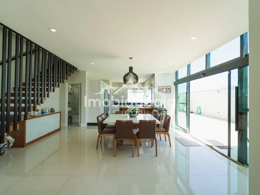 Foto 8 de Casa de Condomínio com 3 quartos à venda, 300m2 em Rio Abaixo, Atibaia - SP