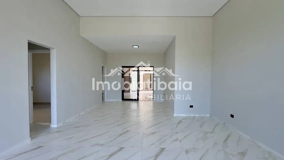 Foto 9 de Casa com 4 quartos à venda, 300m2 em Bom Jesus Dos Perdoes - SP