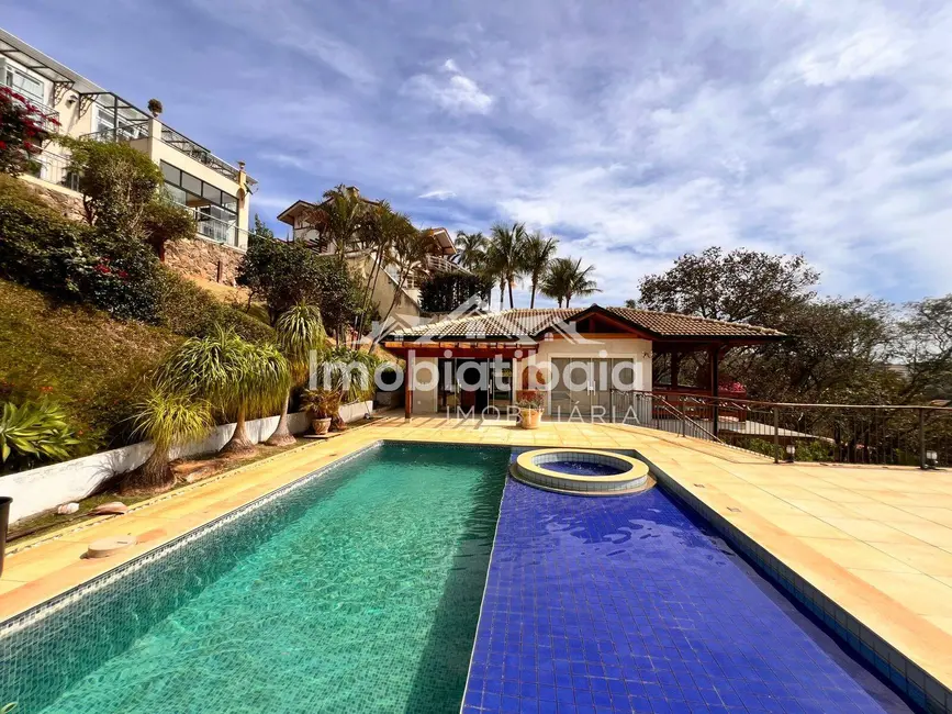 Casa de Condomínio com 6 quartos à venda, 2650m2 em Condomínio Flamboyant-B, Atibaia - SP - imagem 3 Foto 3 de Casa de Condomínio com 6 quartos à venda, 2650m2 em Condomínio Flamboyant-B, Atibaia - SP