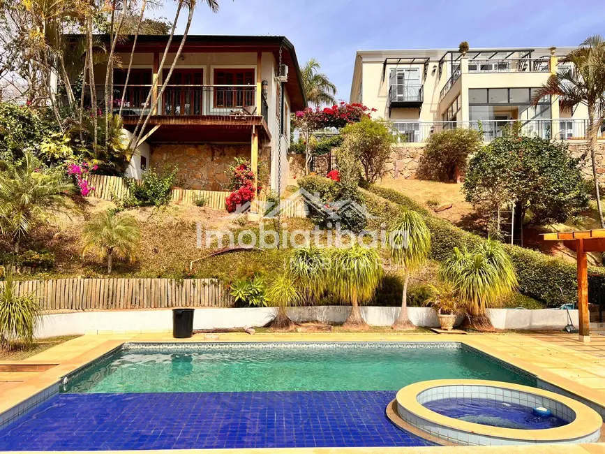 Casa de Condomínio com 6 quartos à venda, 2650m2 em Condomínio Flamboyant-B, Atibaia - SP - imagem 2 Foto 2 de Casa de Condomínio com 6 quartos à venda, 2650m2 em Condomínio Flamboyant-B, Atibaia - SP