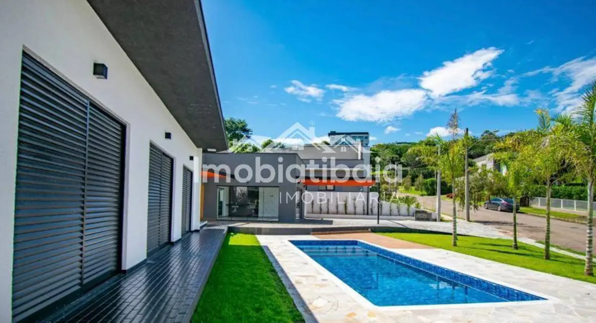 Casa de Condomínio com 3 quartos à venda, 810m2 em Condomínio Residencial Shamballa III, Atibaia - SP - imagem 4 Foto 4 de Casa de Condomínio com 3 quartos à venda, 810m2 em Condomínio Residencial Shamballa III, Atibaia - SP