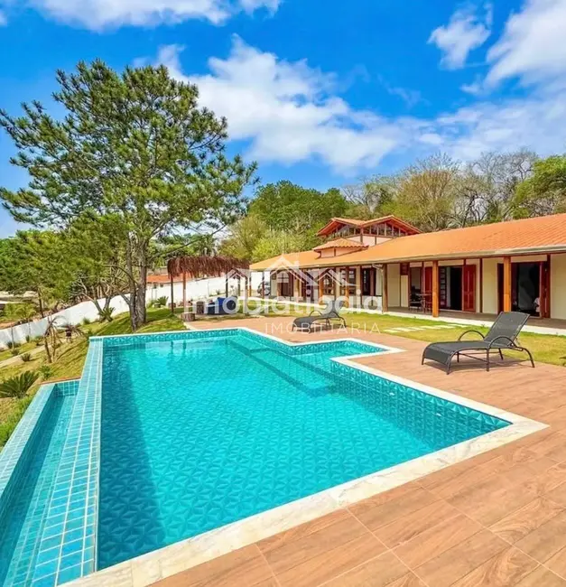 Foto 3 de Chácara com 4 quartos à venda, 2500m2 em Chácaras Fernão Dias, Atibaia - SP