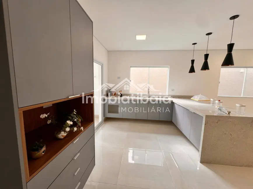 Foto 8 de Casa com 3 quartos à venda e para alugar, 186m2 em Vila Petrópolis, Atibaia - SP
